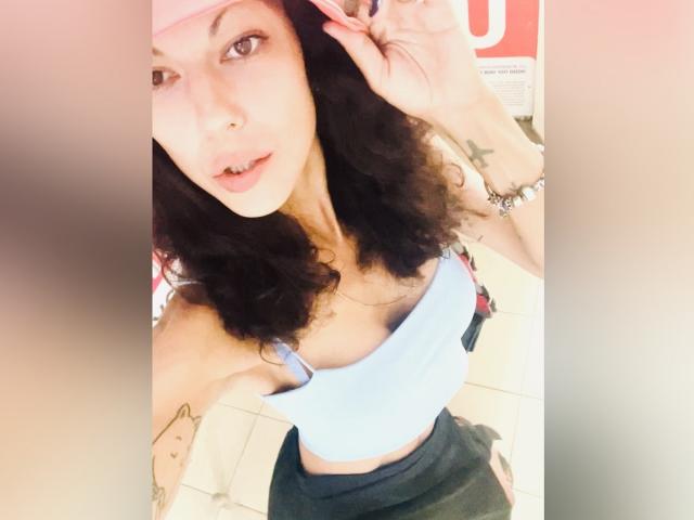 MalvinaSiberian - Live porn &amp; sex cam - 16891222