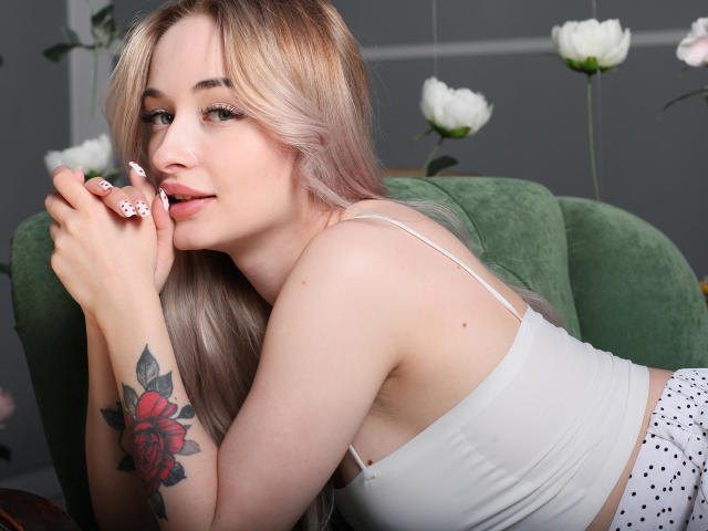 ValeryMiracle - сексуальная веб-камера в реальном времени - 16896958