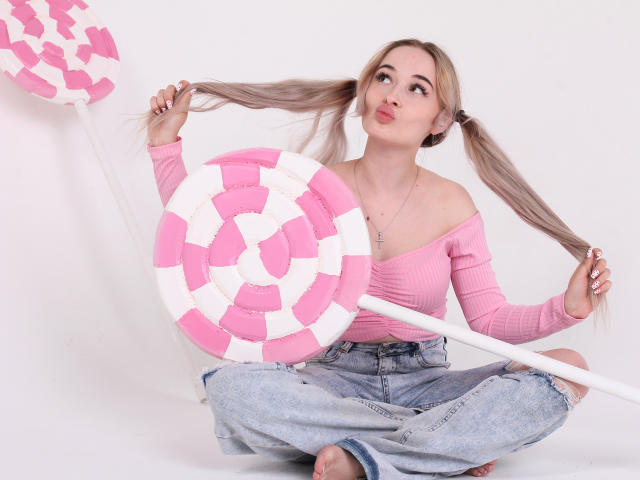 ValeryMiracle - Live porn &amp; sex cam - 16897070