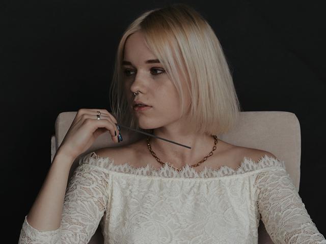 MikasaPrice - Live porn &amp; sex cam - 16902738