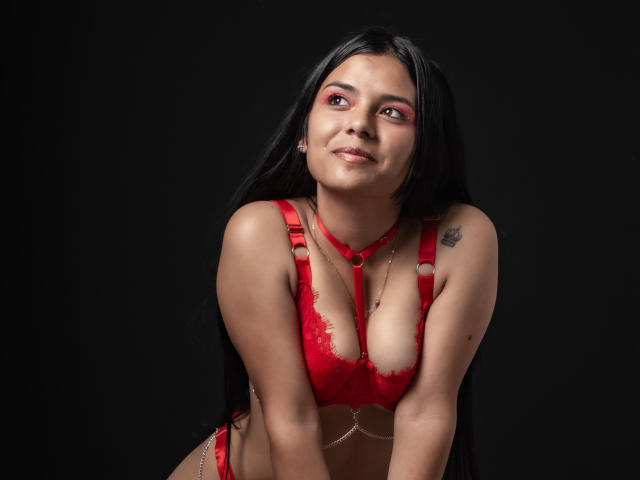 ChloeBrunette - Live Sex Cam - 16903154