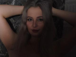 SweetLilit - сексуальная веб-камера в реальном времени - 16903982