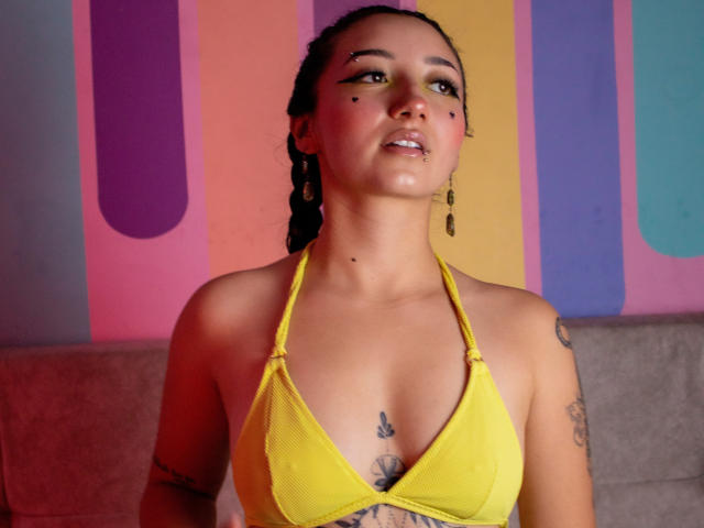 NiaBrowm - Sexe cam en vivo - 16905066