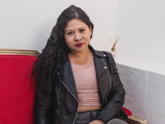 LourrieAnn - Élő pornó és szexkamera - 16905310