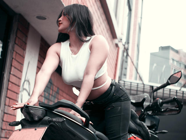 AvrilThomas - Sexe cam en vivo - 16923774