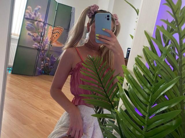 AlicePrings - Live porn &amp; sex cam - 16926846