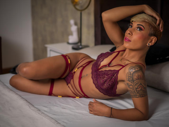 GabyCollins - Élő pornó és szexkamera - 16939062