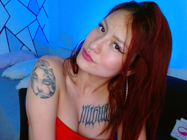 AlessandraM - сексуальная веб-камера в реальном времени - 16939082