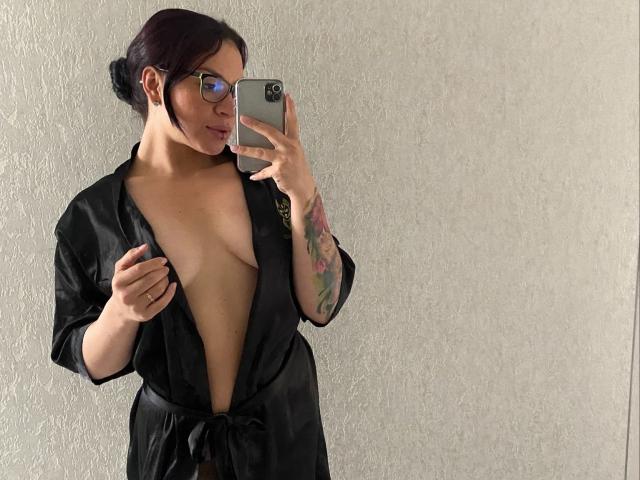 KatalinaJohnson - Sexe cam en vivo - 16942798