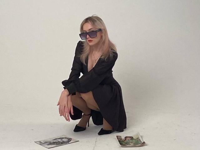 MonikaMay - Porno na żywo i seks kamera - 16952982