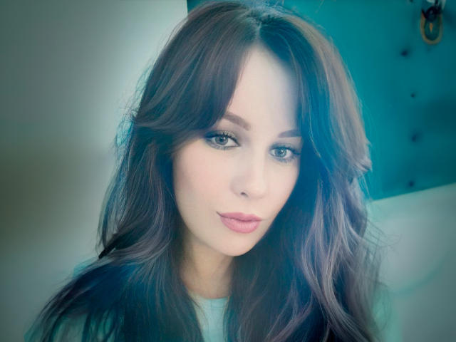 MollyFlower - Young women - 33 years old