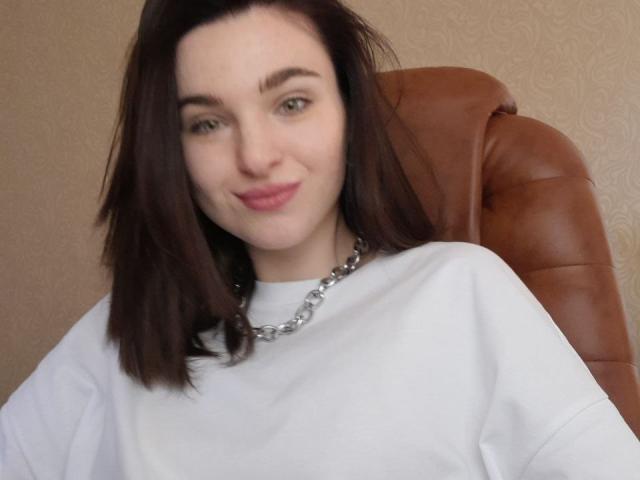 SunnyIsa - Élő pornó és szexkamera - 16967054