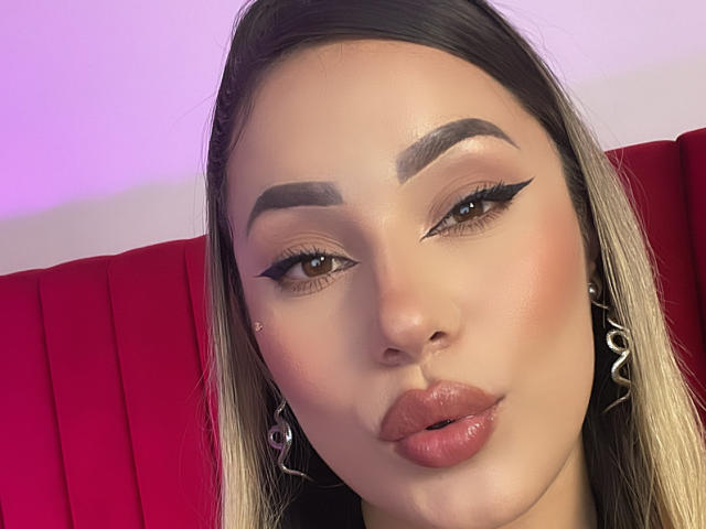 MartinaBennett - Live porn &amp; sex cam - 16976554