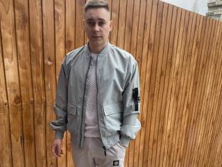 DylanDesire - Sexe cam en vivo - 16981018