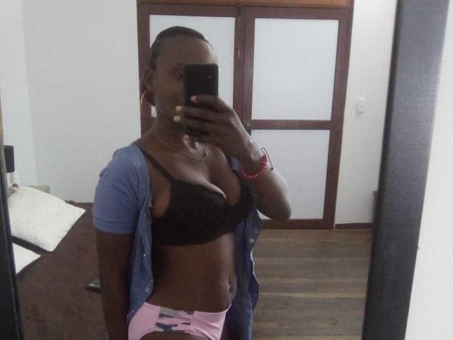 KeniaDiallo - Live porn &amp; sex cam - 16992042