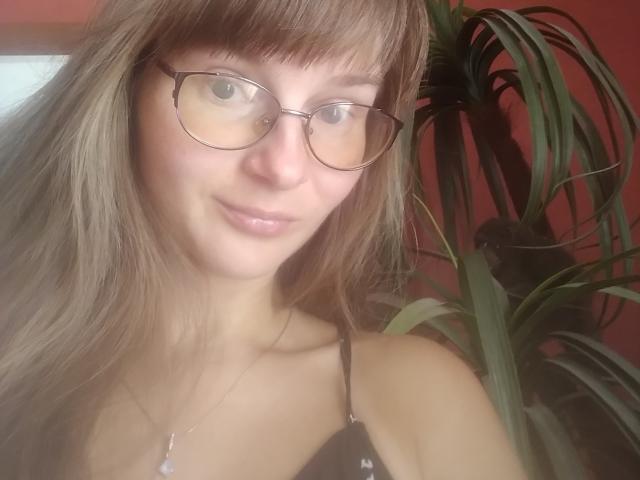 KiraGoldens - сексуальная веб-камера в реальном времени - 16994470