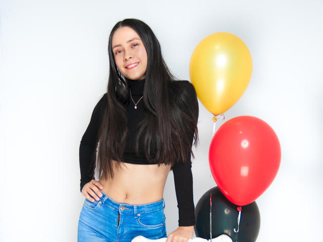 LalyHarrison - Live sex cam - 17006090