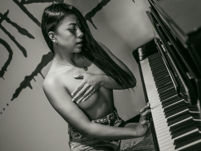 Amberv - Élő pornó és szexkamera - 17011418