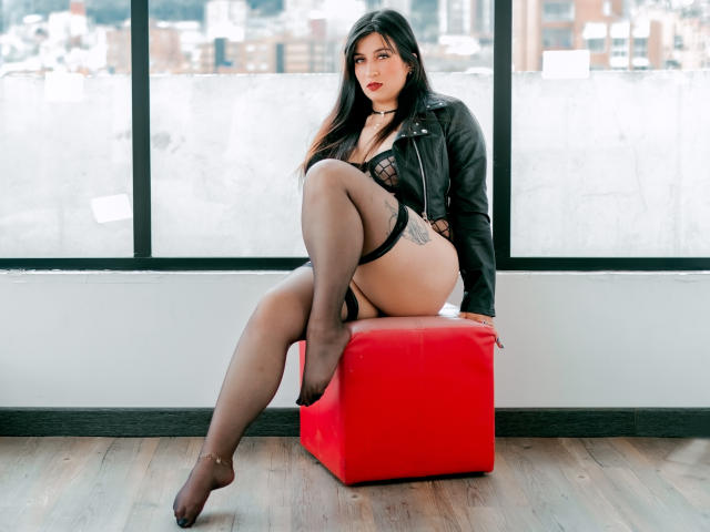 AntoneliaHill - Sexe cam en vivo - 17017014