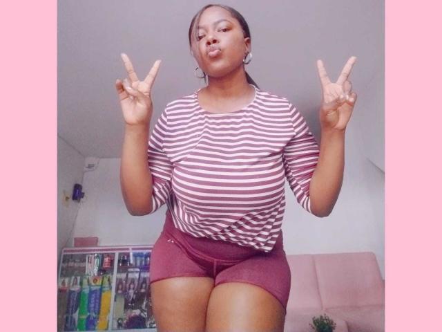 EmiraHot - Live sex cam - 17020890