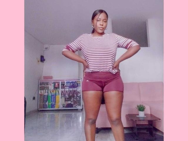 EmiraHot - Live porn &amp; sex cam - 17020950