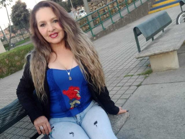 CharllotteGrey - Camera khiêu dâm &amp; quyến rũ trực tiếp - 17023694