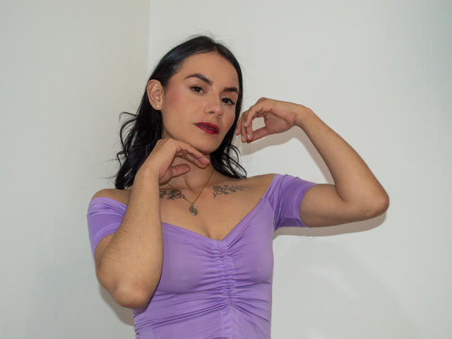 LiaSaenzs - Live Sex Cam - 17028902