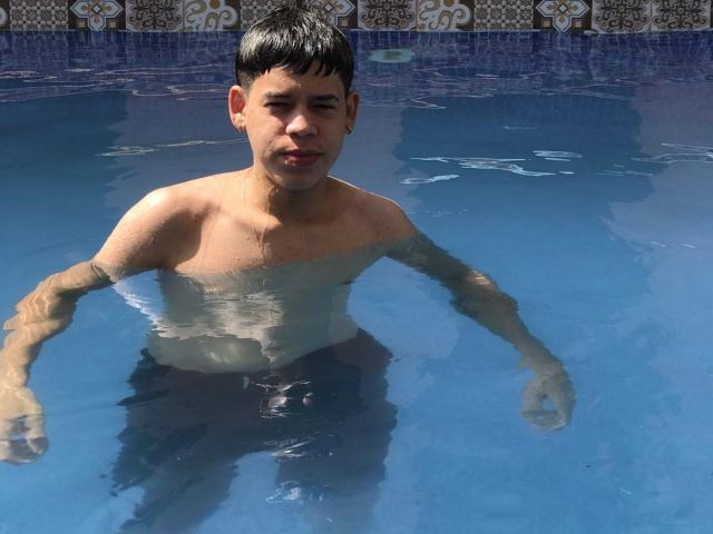 YoungLatinCock - Live porn &amp; sex cam - 17044898