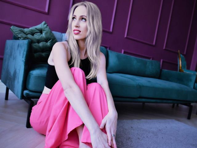 AlisaBreck - Live porn &amp; sex cam - 17049026