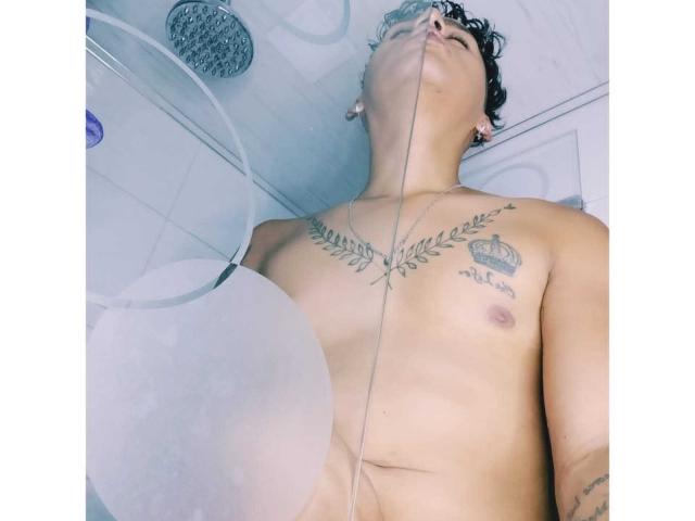 LuisHott - Live sex cam - 17054934