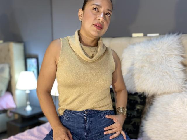 SoniaLorens - Live porn &amp; sex cam - 17055662