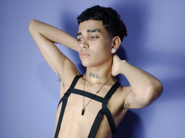 EthannHotX - Sexe cam en vivo - 17064046