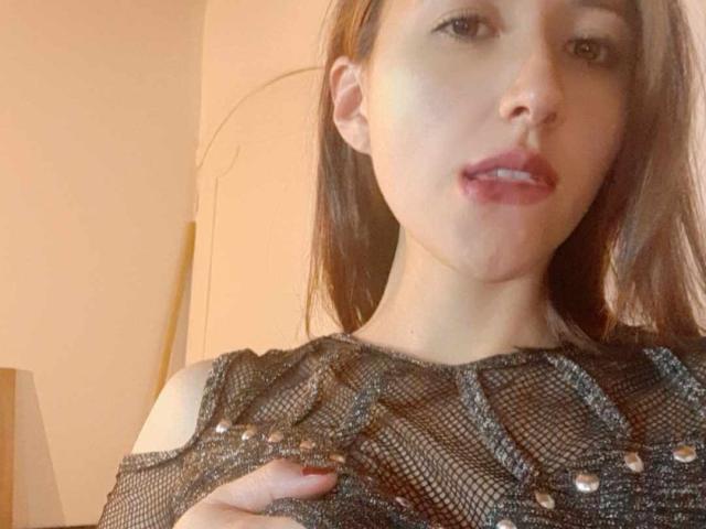 MiaGarcia - Live porn &amp; sex cam - 17065086