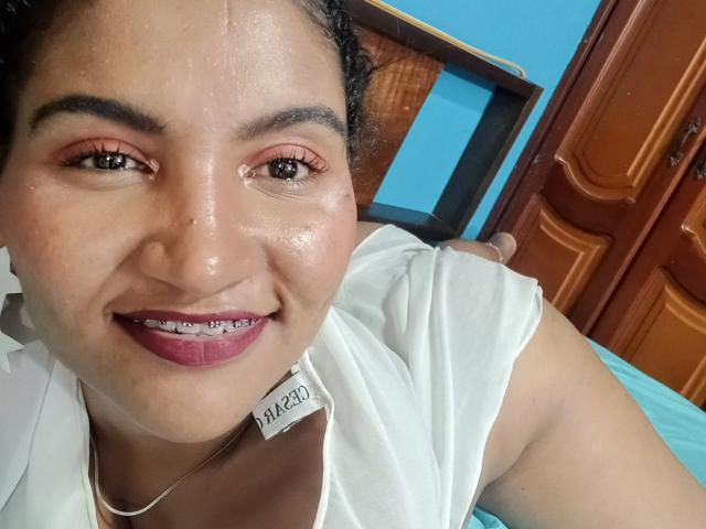 SalomeSexxy - Live sexe cam - 17077714