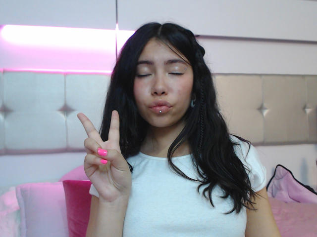 ZoeLourent - Live sex cam - 17079586