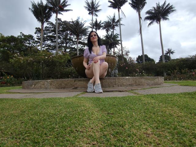 AlanaMoneth - פורנו בשידור חי ומצלמת סקס - 17083682