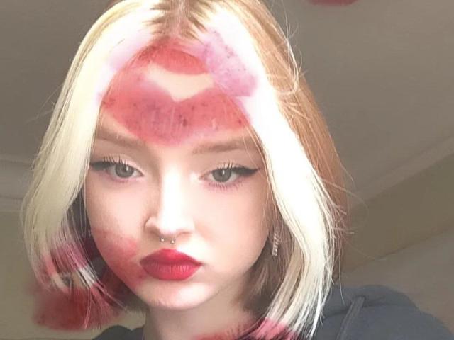 LaPochka - Live sex cam - 17085690