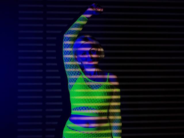 AlbinaFunny - Live porn &amp; sex cam - 17086378