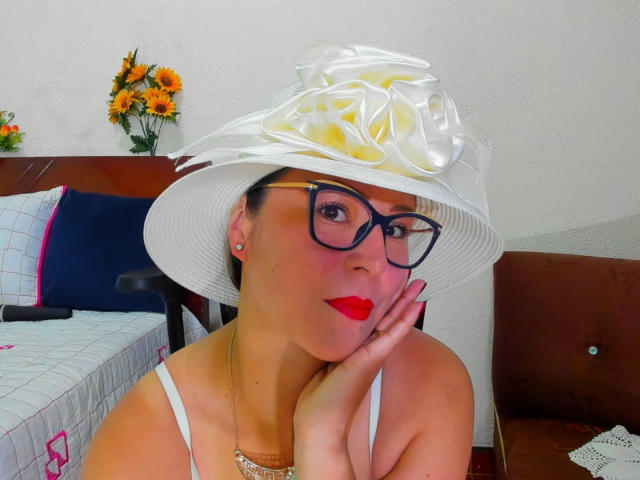 Contelaya - Élő pornó és szexkamera - 17105390