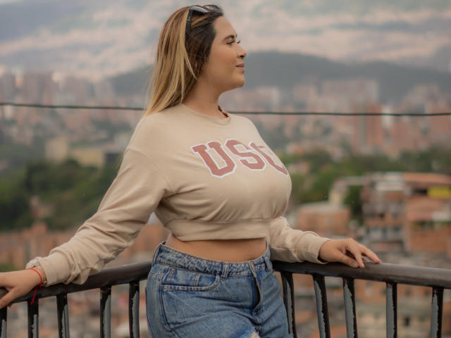 AlysonMyers - сексуальная веб-камера в реальном времени - 17106214