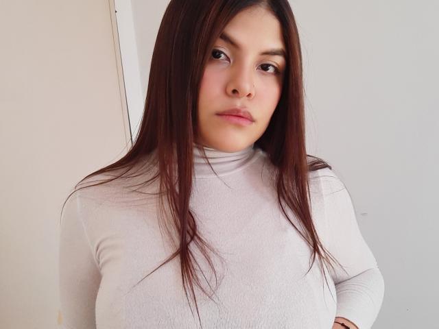 LuciaRobertz - сексуальная веб-камера в реальном времени - 17109666