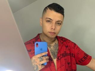 ZackRoss - Live sex cam - 17120662