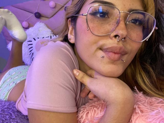 CamilleRossi - Live sex cam - 17127858