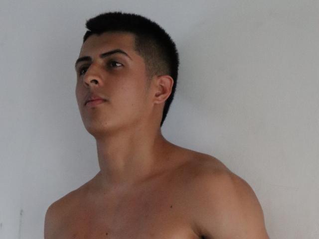 LuxuryMenBig - Sexe cam en vivo - 17134342