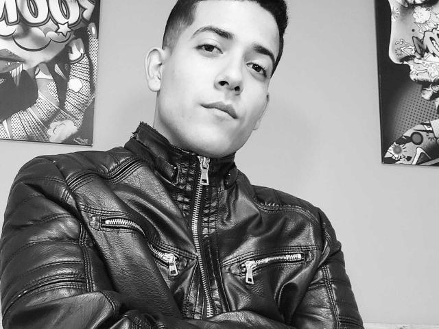 LuxuryMenBig - Live sexe cam - 17134878