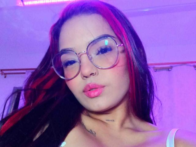 EmiilyBrowm - Live sexe cam - 17141134