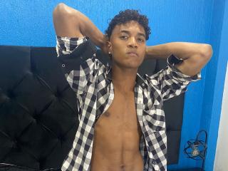 FoxyHottLover - Live sex cam - 17149298
