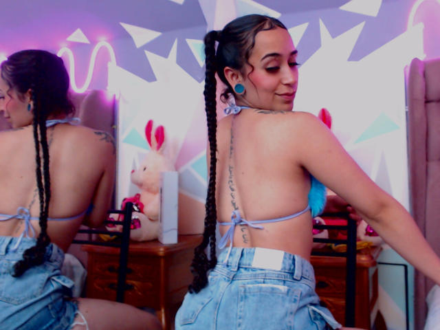 TaniaValentini - Sexe cam en vivo - 17152310