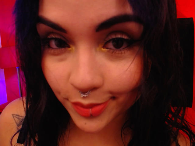 CharlotteScott - Live Sex Cam - 17157590