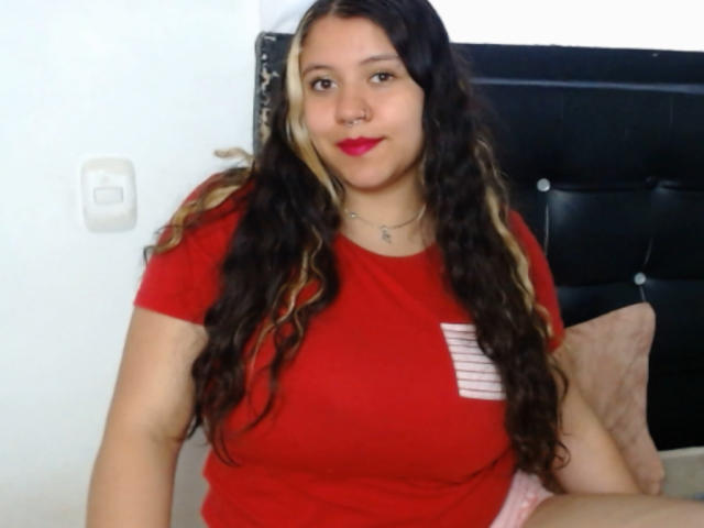 KrisGarner - сексуальная веб-камера в реальном времени - 17162586